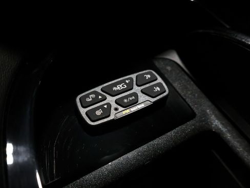 Used 2023 Cadillac Escalade Premium Luxury image 81