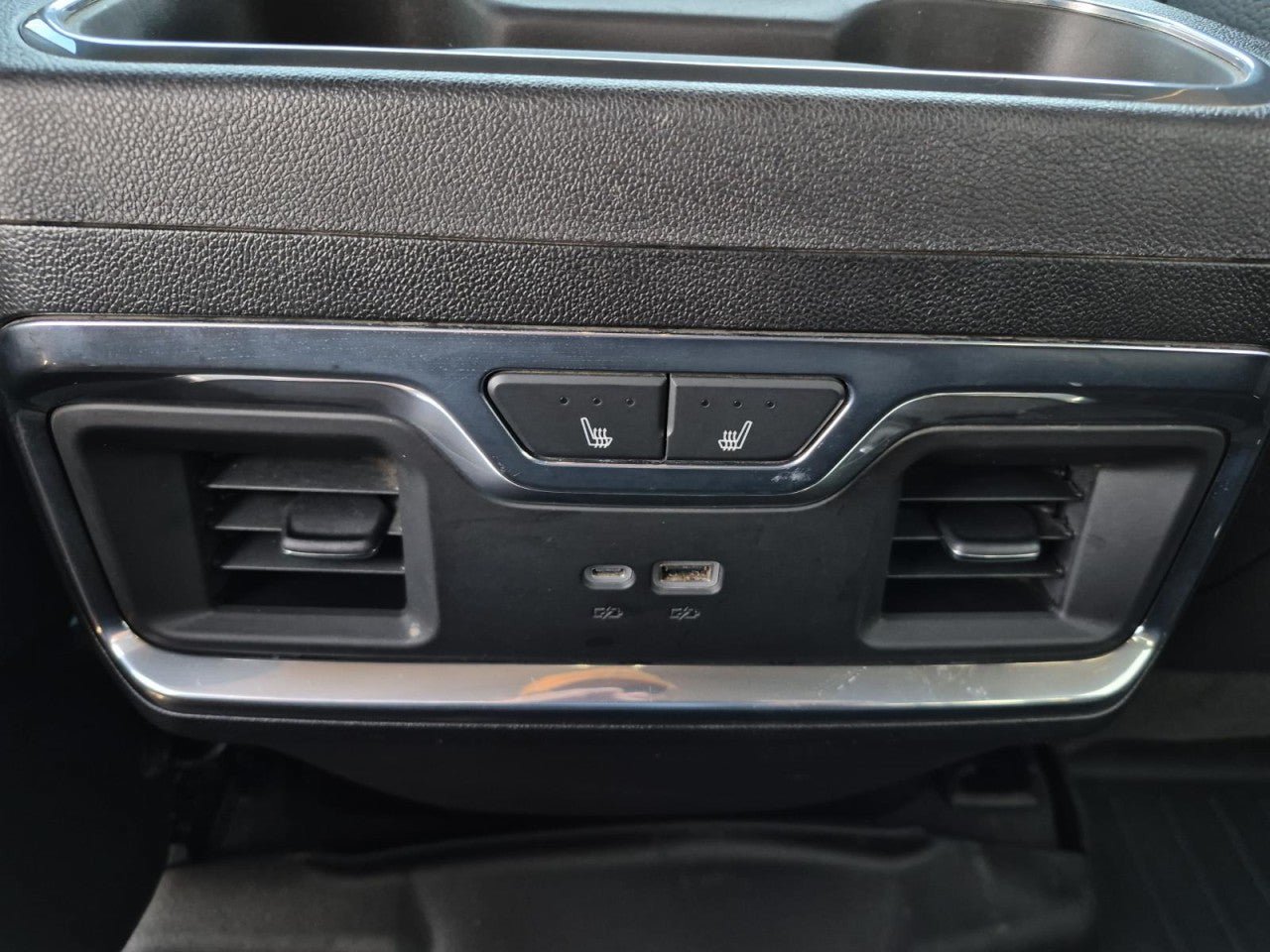 Certified 2025 GMC Sierra 2500 Denali AWD/4WD image 14
