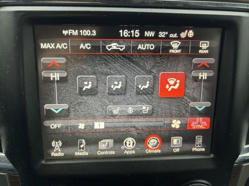 Used 2015 RAM 1500 Laramie w/ Convenience Group image 29