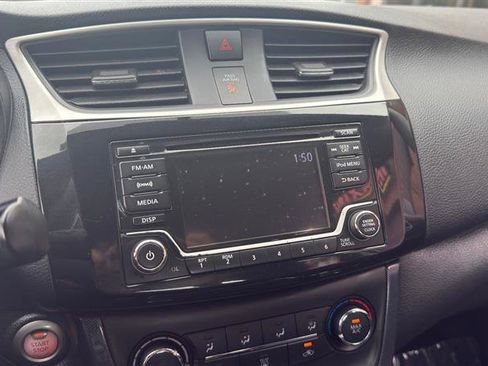 Used 2017 Nissan Sentra SR FWD image 33