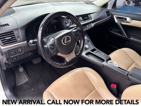 Used 2015 Lexus CT 200h image 8