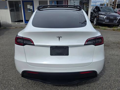 Used 2025 Tesla Model Y Long Range RWD image 5