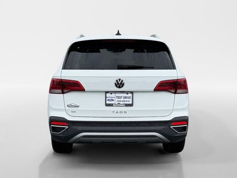Used 2024 Volkswagen Taos SE FWD image 4