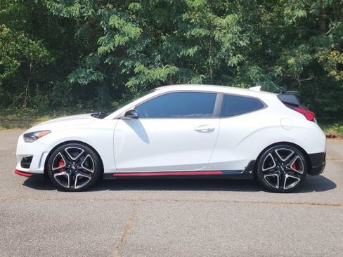 Used 2022 Hyundai Veloster N FWD image 2