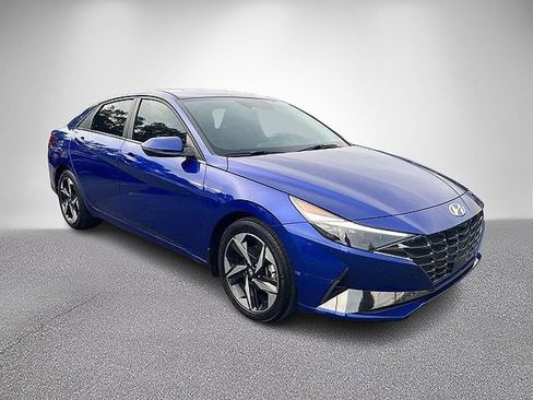 Used 2023 Hyundai Elantra Limited FWD image 3