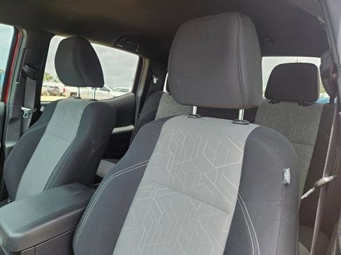 Used 2023 Toyota Tacoma TRD Sport w/ Technology Package image 11