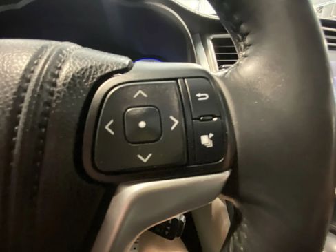 Used 2014 Toyota Highlander XLE AWD/4WD image 27