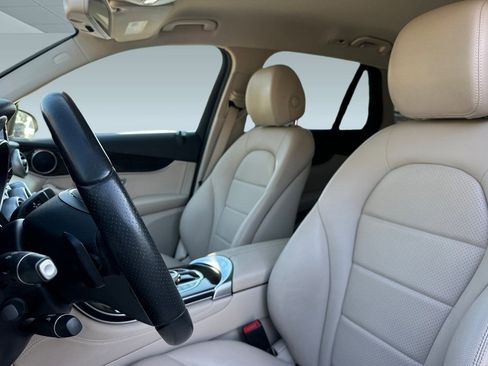 Used 2018 Mercedes-Benz GLC 300 4MATIC image 23