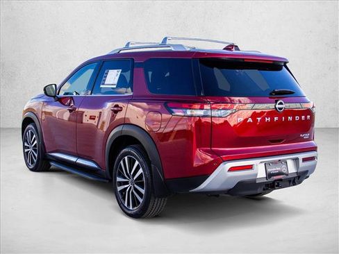 Used 2023 Nissan Pathfinder Platinum image 7