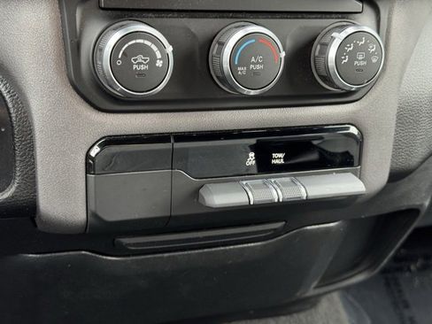 Used 2021 RAM 1500 Big Horn image 14