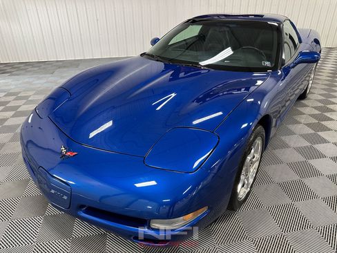 Used 2002 Chevrolet Corvette Convertible w/ Preferred Equipment Group2 RWD image 3