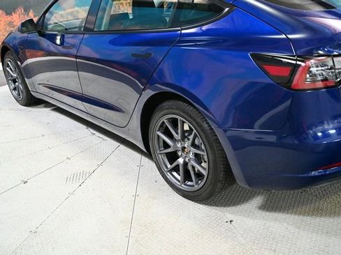 Used 2023 Tesla Model 3 Standard Range RWD image 7