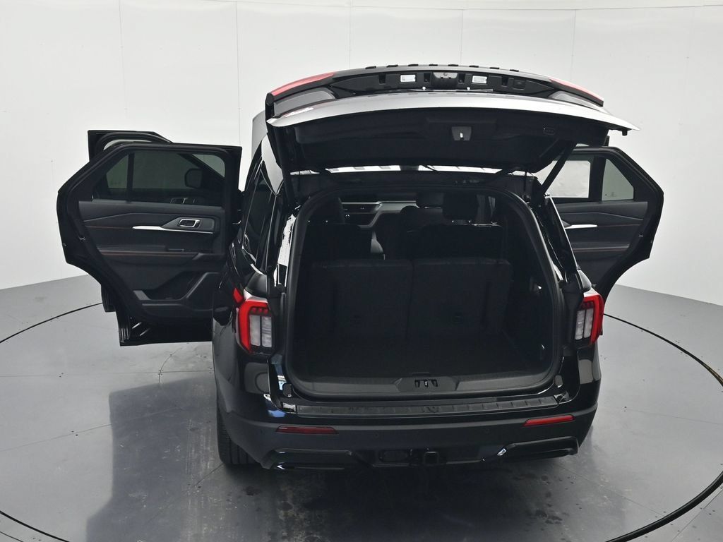 New 2026 Ford Explorer ST-Line w/ ST-Line Street Pack RWD image 45
