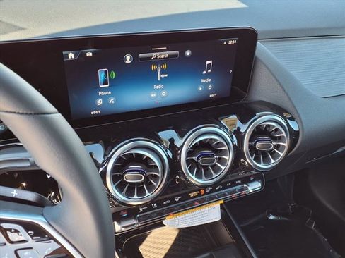 New 2026 Mercedes-Benz GLA 250 image 5