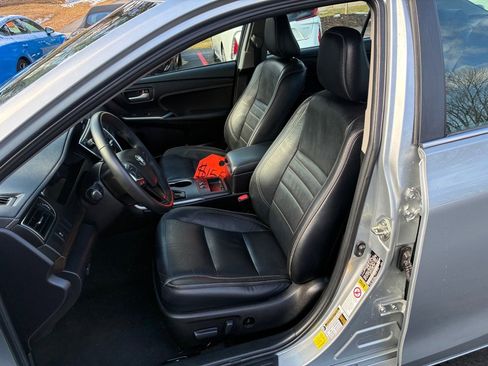 Used 2016 Toyota Camry XLE image 36