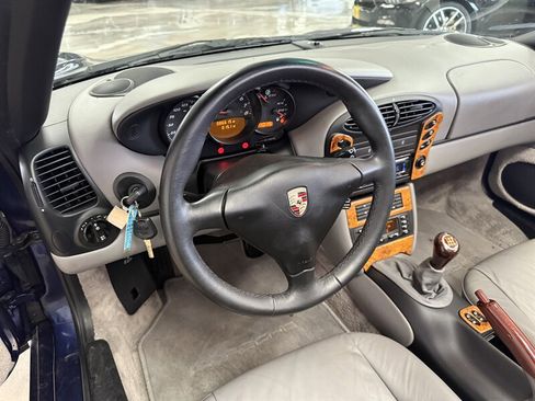 Used 2001 Porsche Boxster image 9