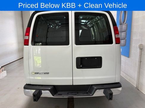 Used 2024 Chevrolet Express 2500 w/ Driver Convenience Package image 8