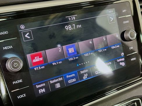 Used 2023 Volkswagen Atlas SE w/ Panoramic Sunroof Package image 16