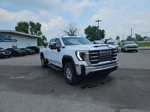 Used 2024 GMC Sierra 2500 SLT w/ SLT Premium Package AWD/4WD image 4