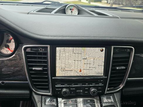 Used 2010 Porsche Panamera image 25