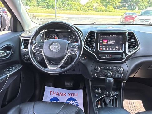 Used 2019 Jeep Cherokee Limited image 15