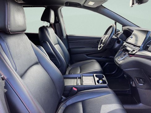 Certified 2025 Honda Odyssey Sport-L image 37