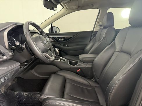 Used 2025 Subaru Outback Limited AWD/4WD image 15