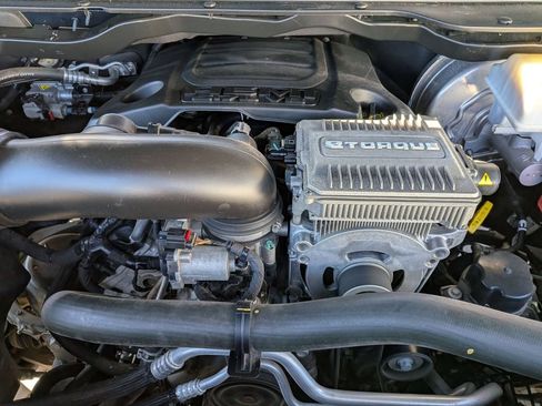Used 2021 RAM 1500 Laramie AWD/4WD image 35