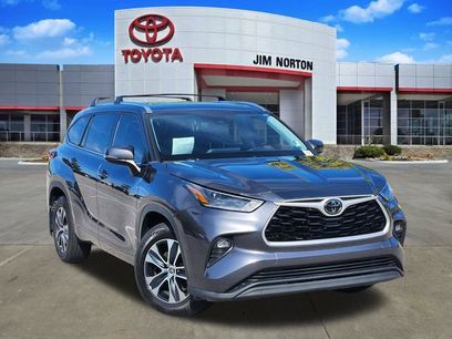 Used 2021 Toyota Highlander XLE