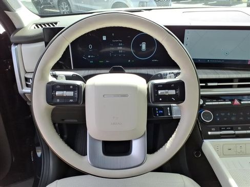 Used 2025 Hyundai Santa Fe Calligraphy image 22