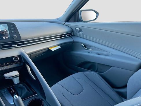 New 2026 Hyundai Elantra Sport FWD image 21