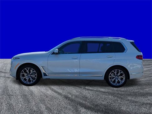 Used 2023 BMW X7 xDrive40i w/ Premium Package image 7