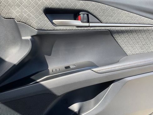 New 2026 Toyota Camry Hybrid AWD/4WD image 19