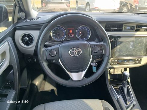Used 2018 Toyota Corolla LE FWD image 24
