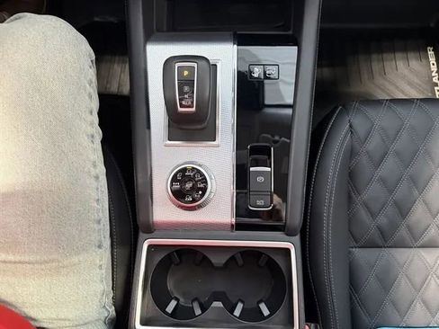 Used 2025 Mitsubishi Outlander SEL image 49