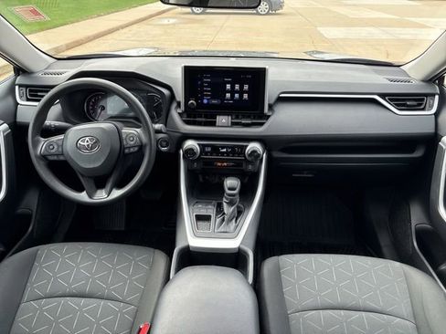Used 2024 Toyota RAV4 XLE FWD image 24