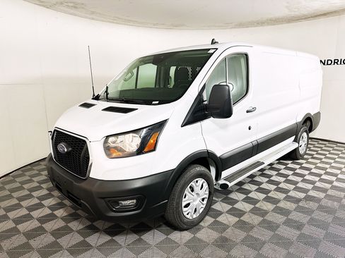 Used 2024 Ford Transit 250 Low Roof w/ Exterior Upgrade Package image 7