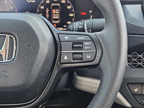 Certified 2025 Honda Accord SE image 27