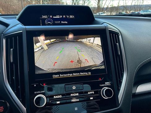 Certified 2021 Subaru Forester Limited image 9