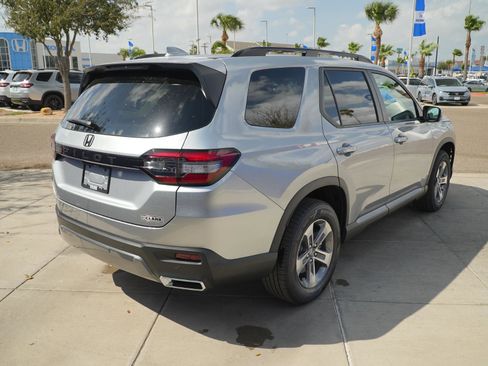 New 2026 Honda Pilot EX-L image 5