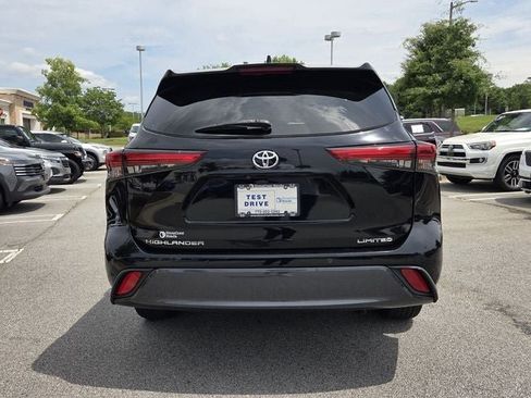 Used 2020 Toyota Highlander Limited FWD image 7