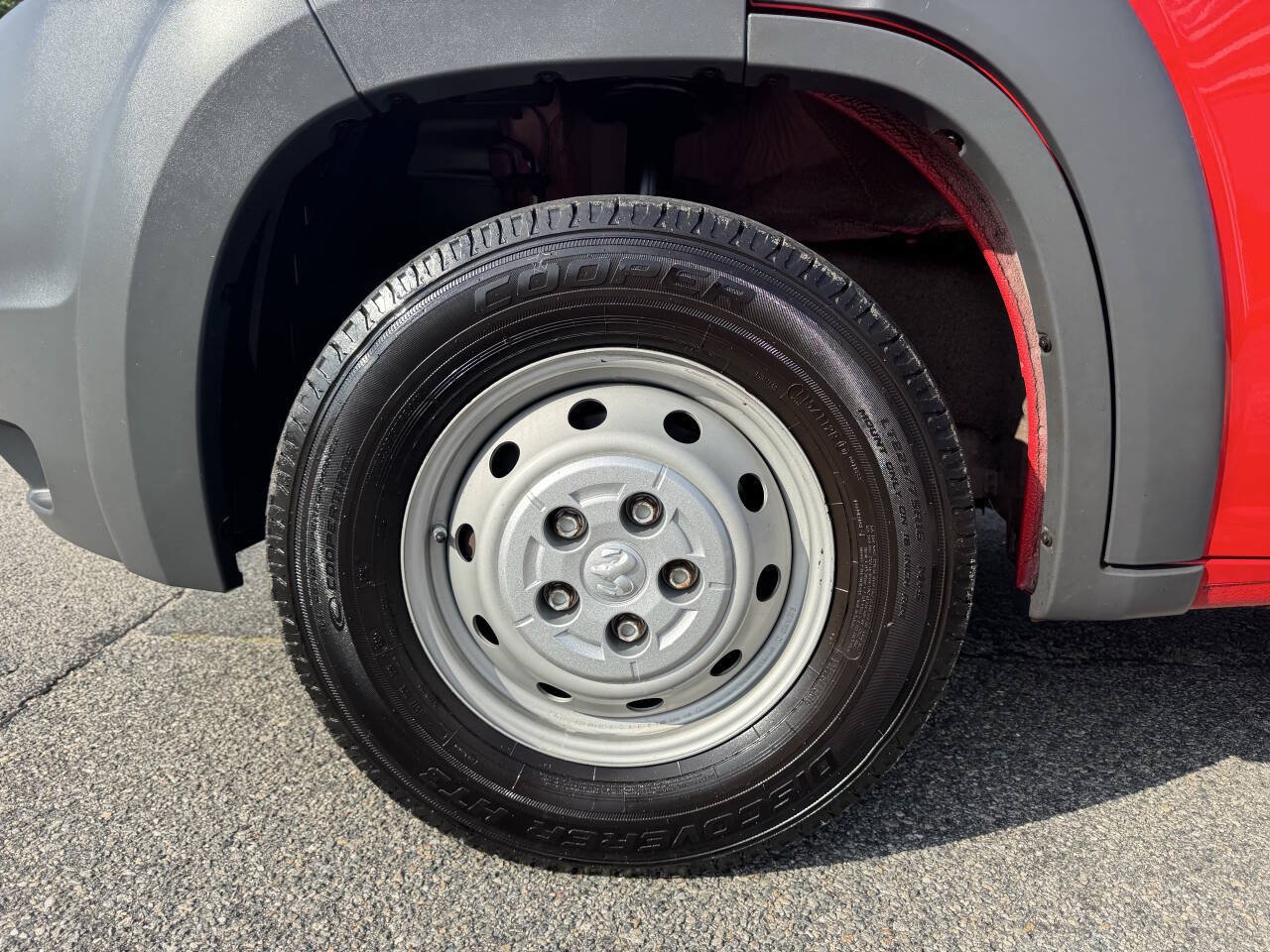 Used 2018 RAM ProMaster 1500 w/ Premium Appearance Group FWD image 4