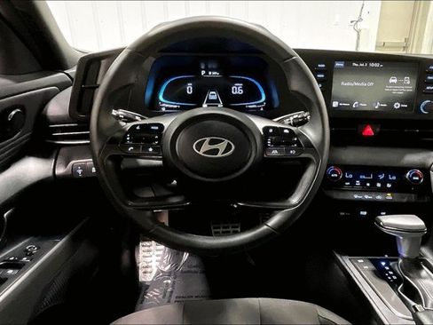 Used 2026 Hyundai Elantra Sport FWD image 5
