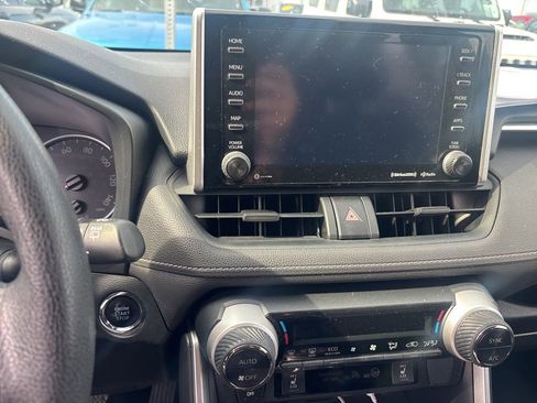 Used 2019 Toyota RAV4 XLE w/ Convenience Package AWD/4WD image 10