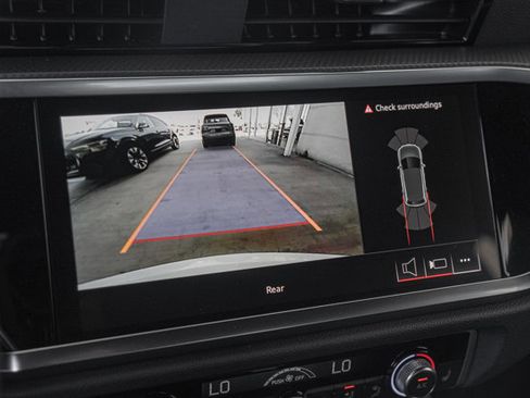 Used 2025 Audi Q3 2.0T Premium w/ Convenience Package image 13