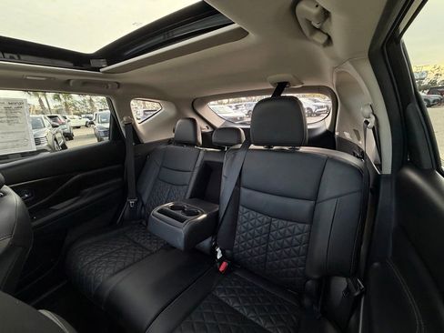 Certified 2022 Nissan Murano Platinum w/ Cargo Package image 26