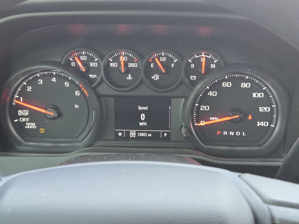 Used 2025 Chevrolet Silverado 1500 Custom AWD/4WD image 17