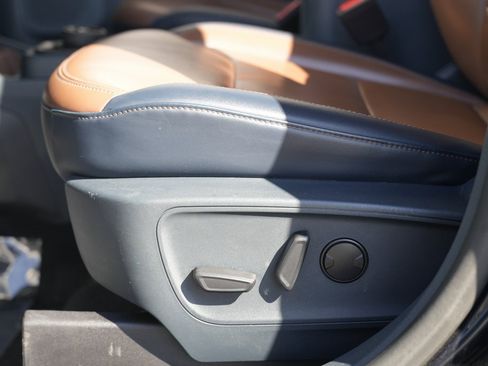 Used 2022 Ford Maverick Lariat w/ Lariat Luxury Package image 27