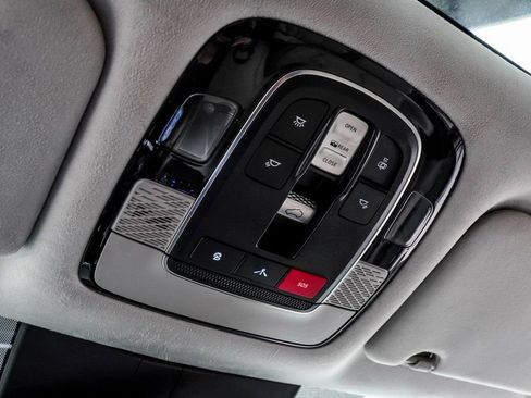 Used 2022 Hyundai Palisade Calligraphy image 38