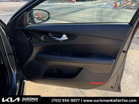 Used 2024 Kia Forte GT-Line w/ GT-Line Premium Package image 8